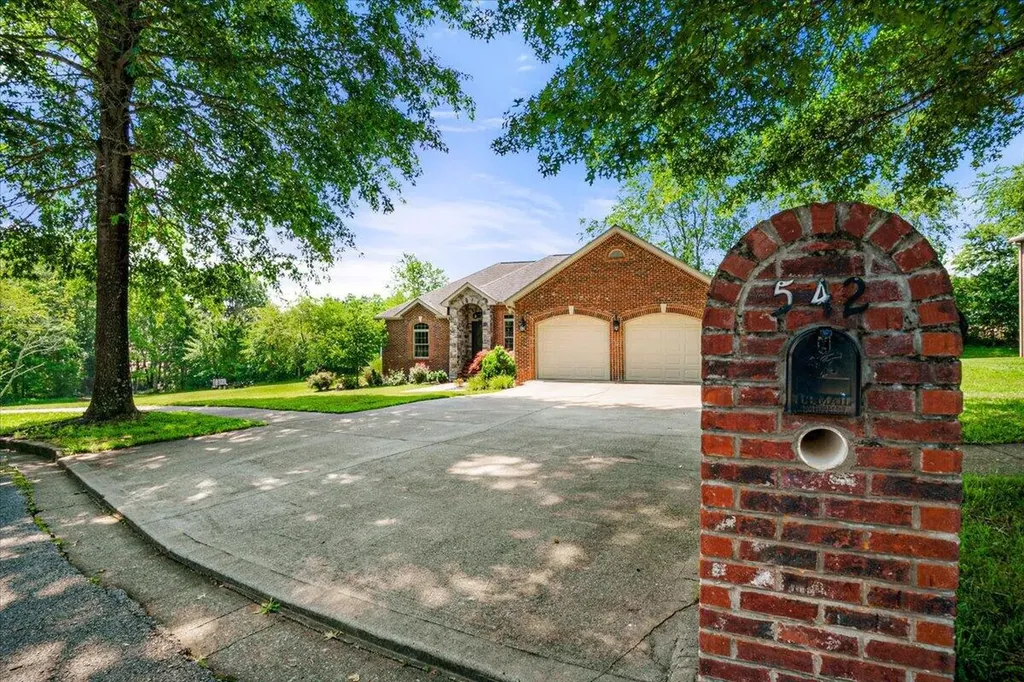 542 Kirkwood Drive London KY 40744