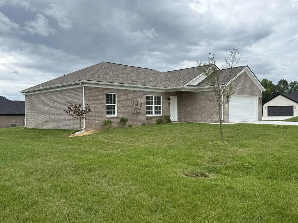302 Cinchpost Circle London KY 40744