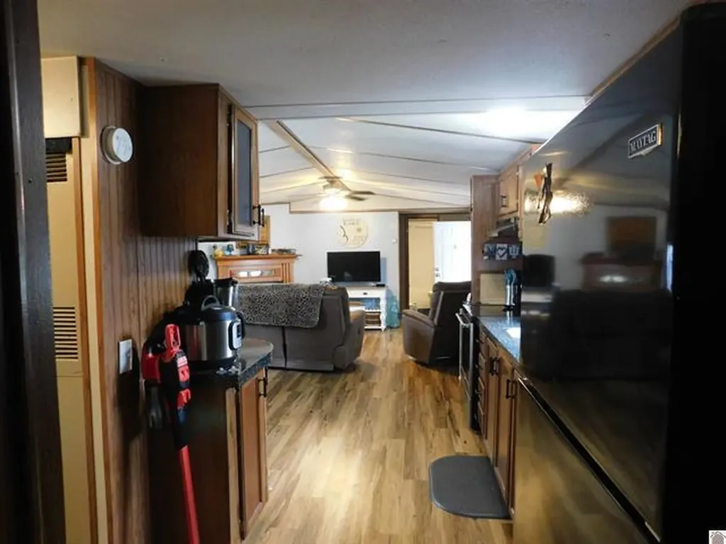 138 White Dove Lane Gilbertsville KY 42044