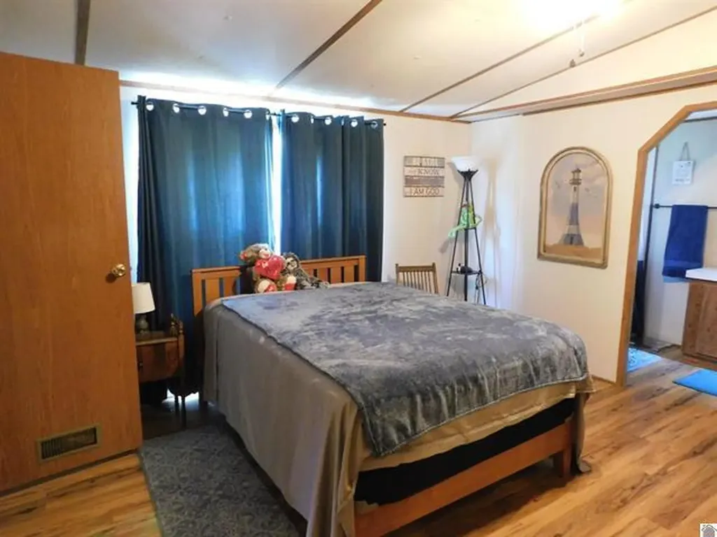 138 White Dove Lane Gilbertsville KY 42044