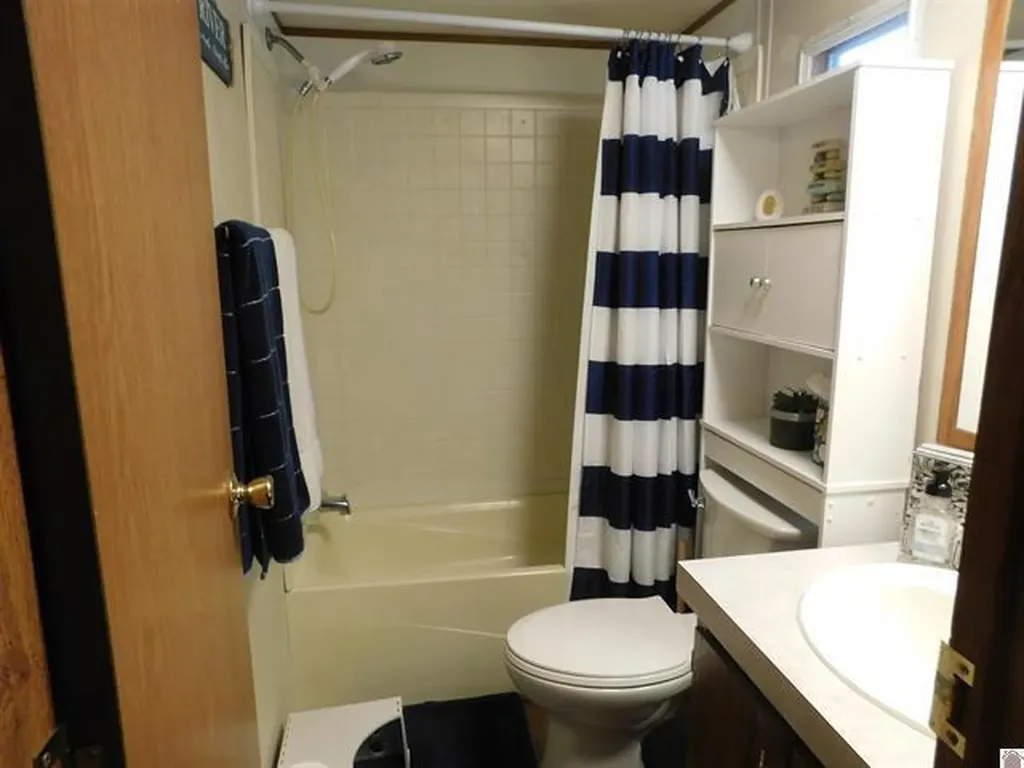 138 White Dove Lane Gilbertsville KY 42044