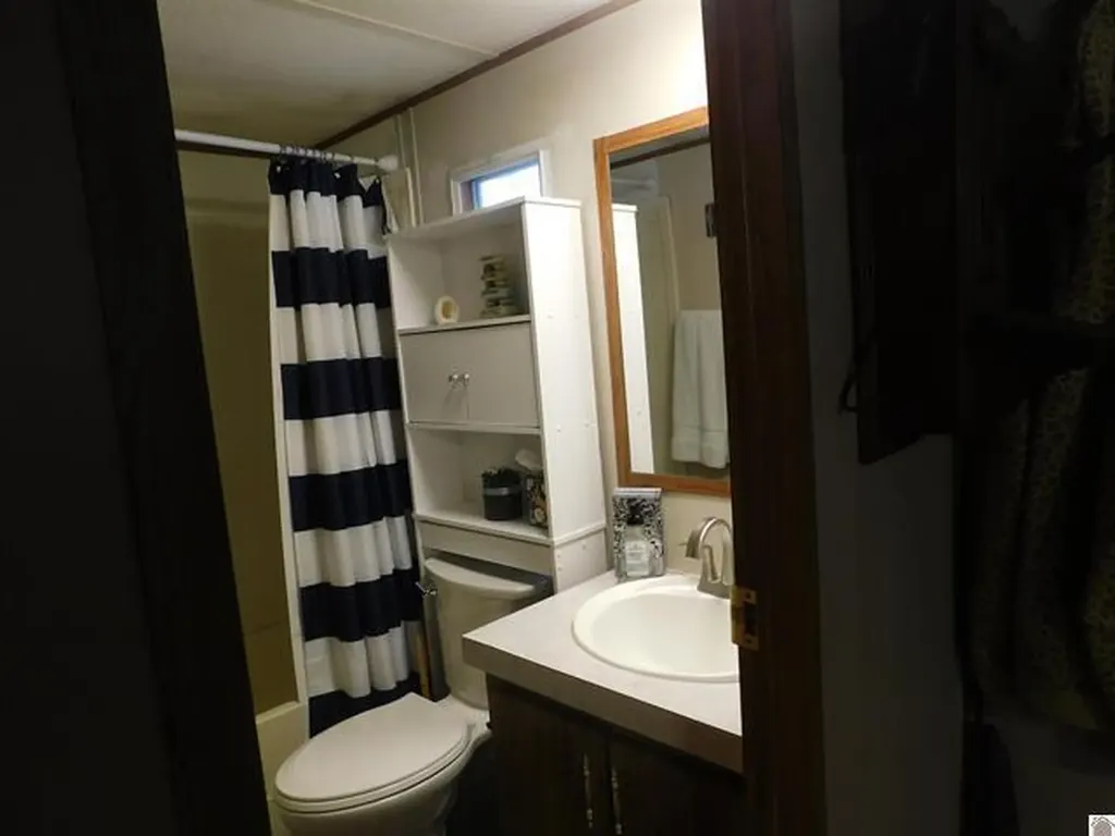 138 White Dove Lane Gilbertsville KY 42044