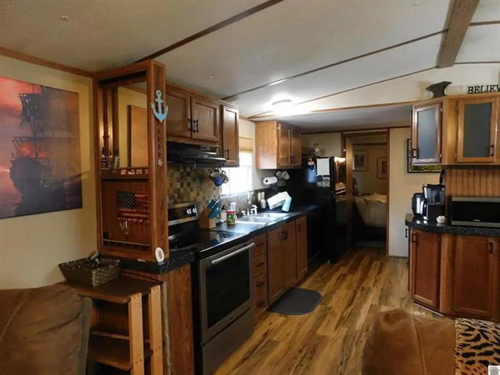 138 White Dove Lane Gilbertsville KY 42044