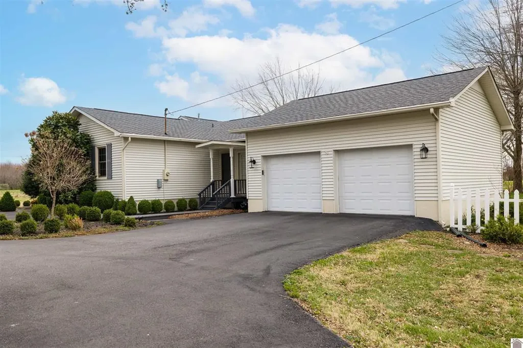 99 Merit Road Mayfield KY 42066