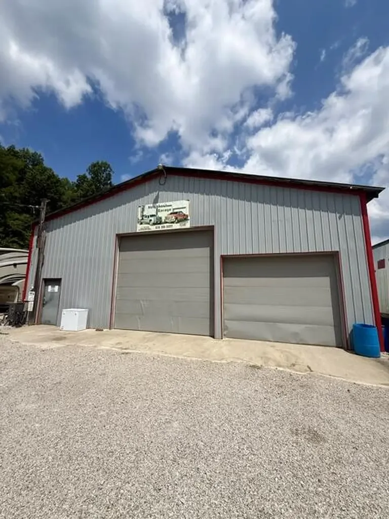 3040 U.s. 460 Frenchburg KY 40322