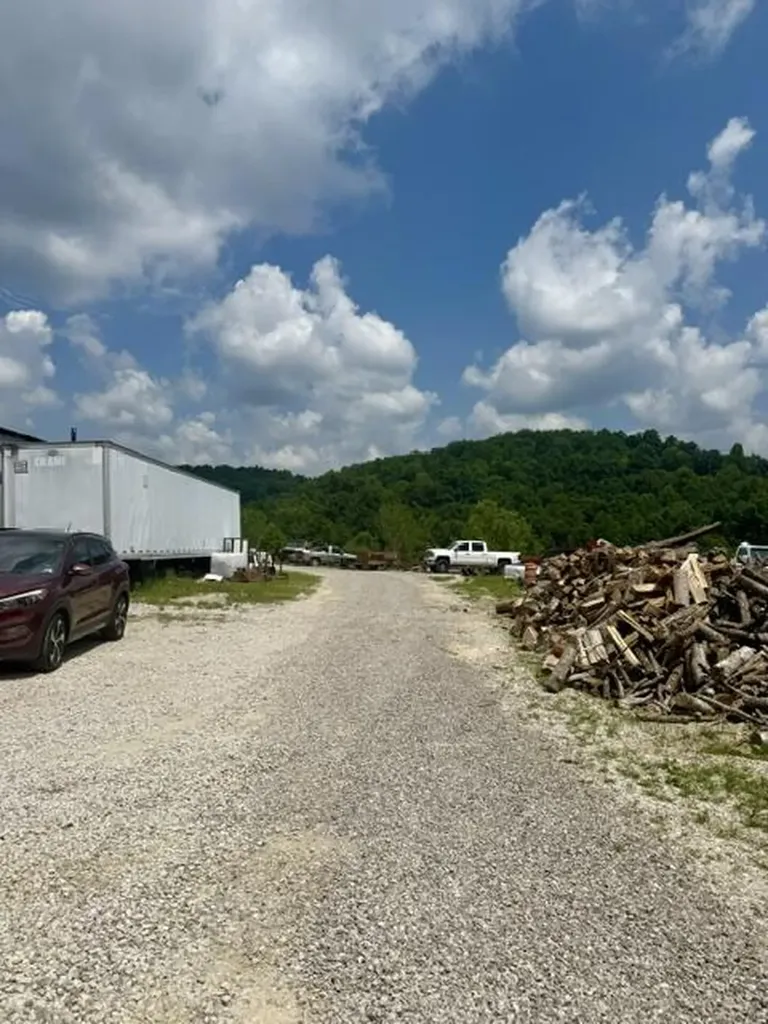 3040 U.s. 460 Frenchburg KY 40322