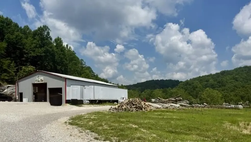 3040 U.s. 460 Frenchburg KY 40322