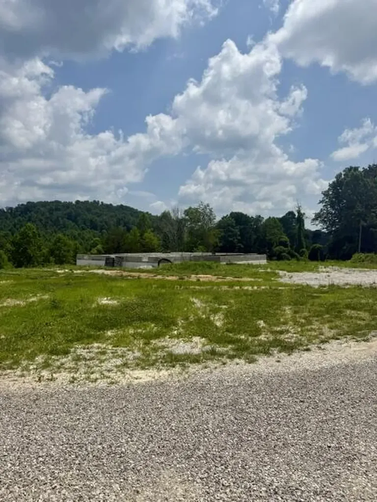 3040 U.s. 460 Frenchburg KY 40322