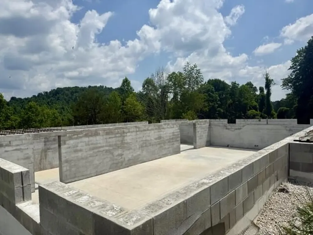 3040 U.s. 460 Frenchburg KY 40322