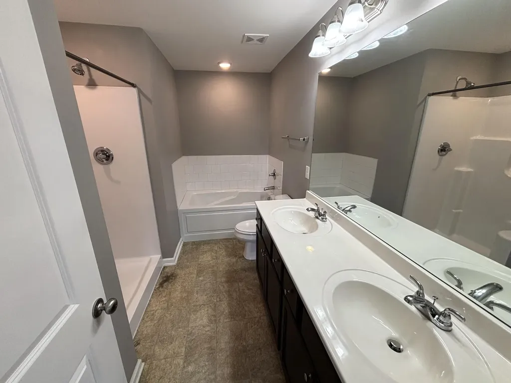 2436 Feathersound Way Lexington KY 40511