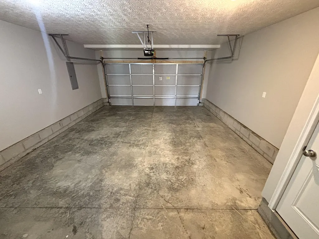 2436 Feathersound Way Lexington KY 40511