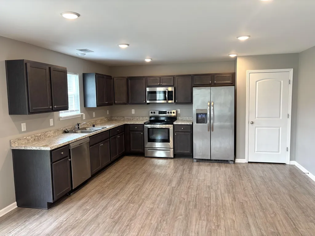 2436 Feathersound Way Lexington KY 40511