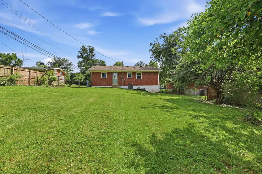1895 Dunkirk Drive Lexington KY 40504