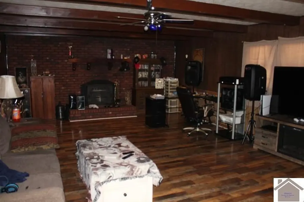 3245 Kentucky 58 Mayfield KY 42066