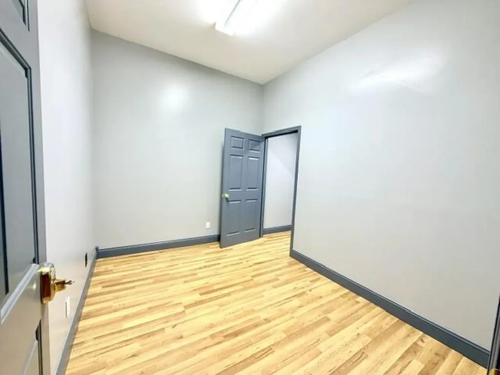 112 N Main Street Somerset KY 42501