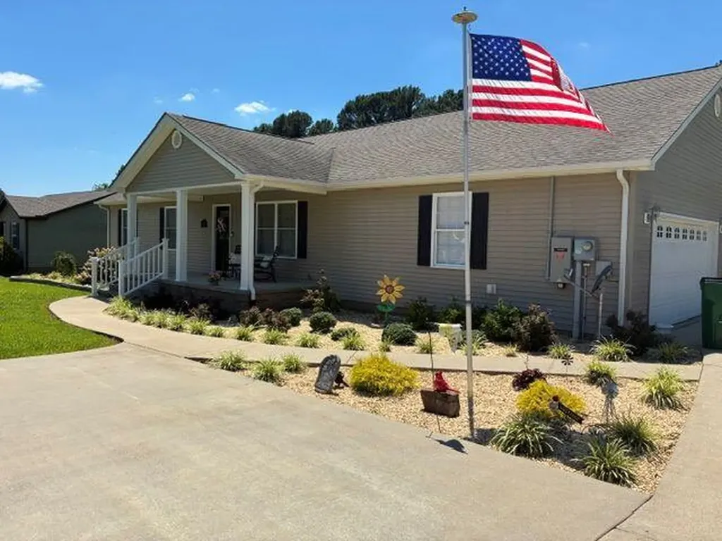 83 Caleb Drive Mayfield KY 42066