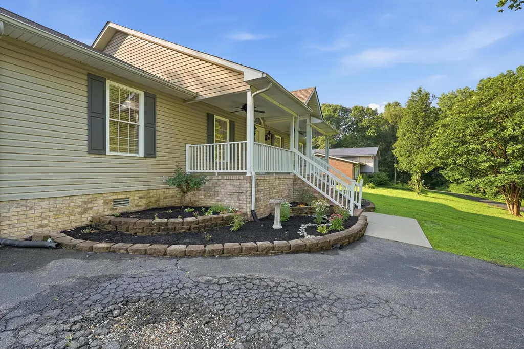 350 Holmes Drive Paducah KY 42003