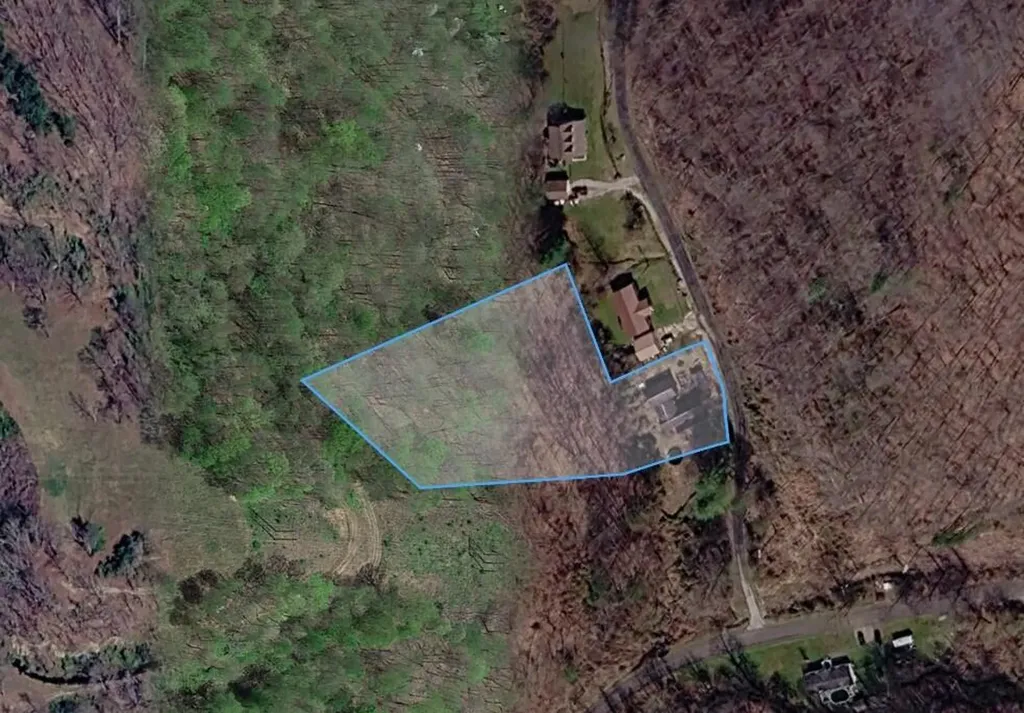 31 Buck Lick Drive Whitesburg KY 41858