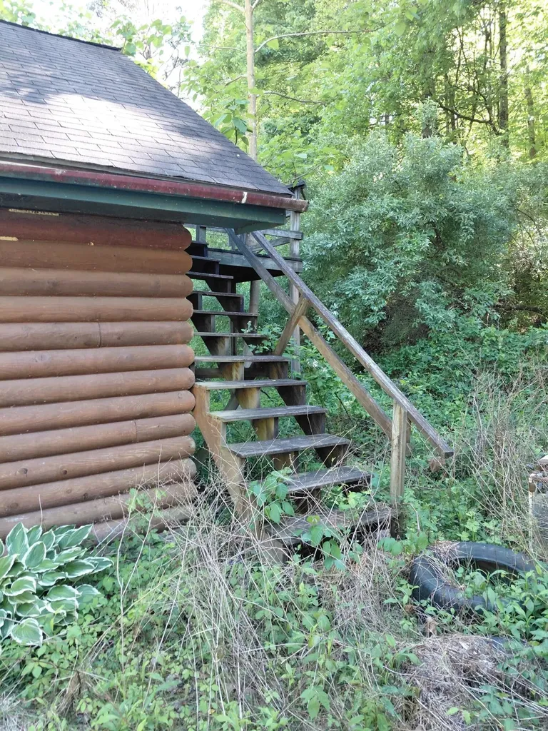 31 Buck Lick Drive Whitesburg KY 41858