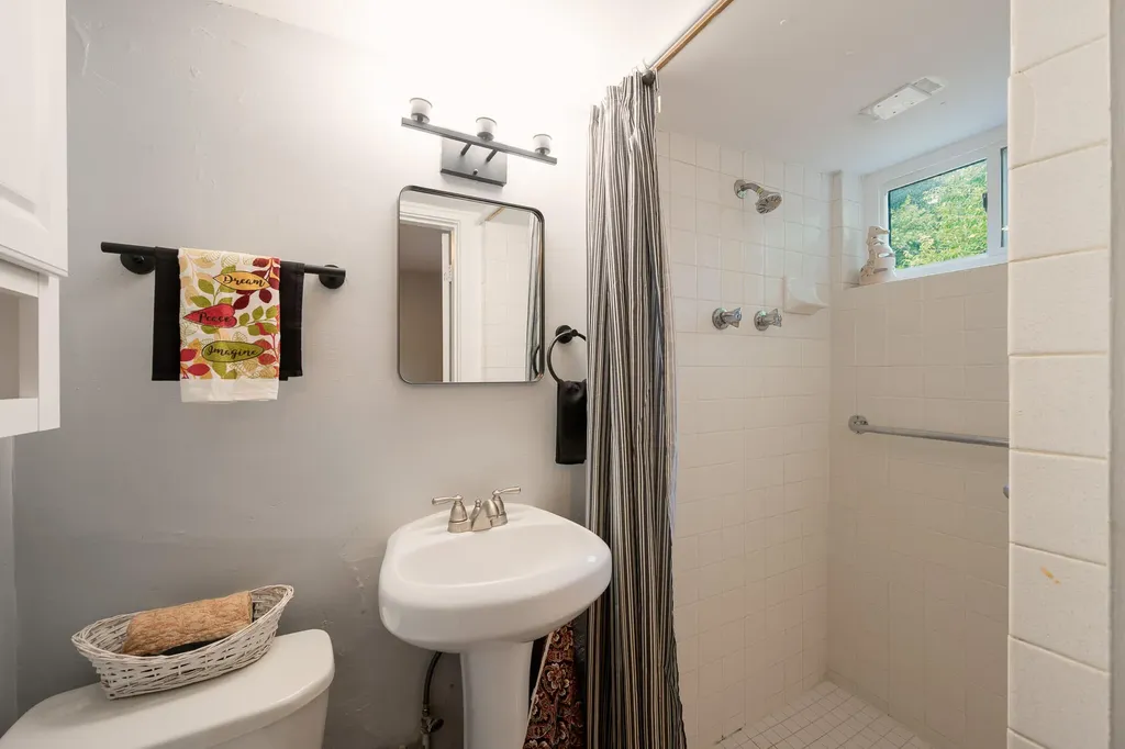 151 Suburban Court Lexington KY 40503