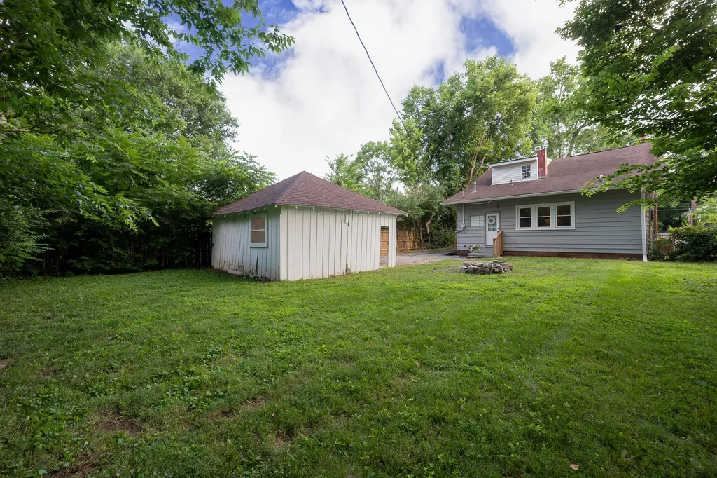 151 Suburban Court Lexington KY 40503
