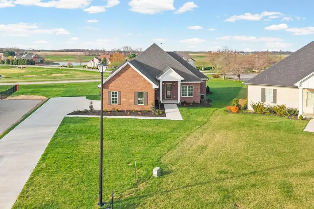 125 Pemberton Place Hopkinsville KY 42240