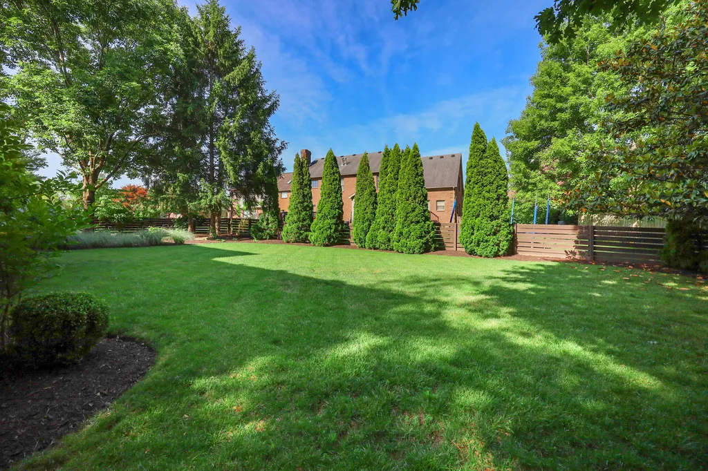 2616 Lyter Court Lexington KY 40513