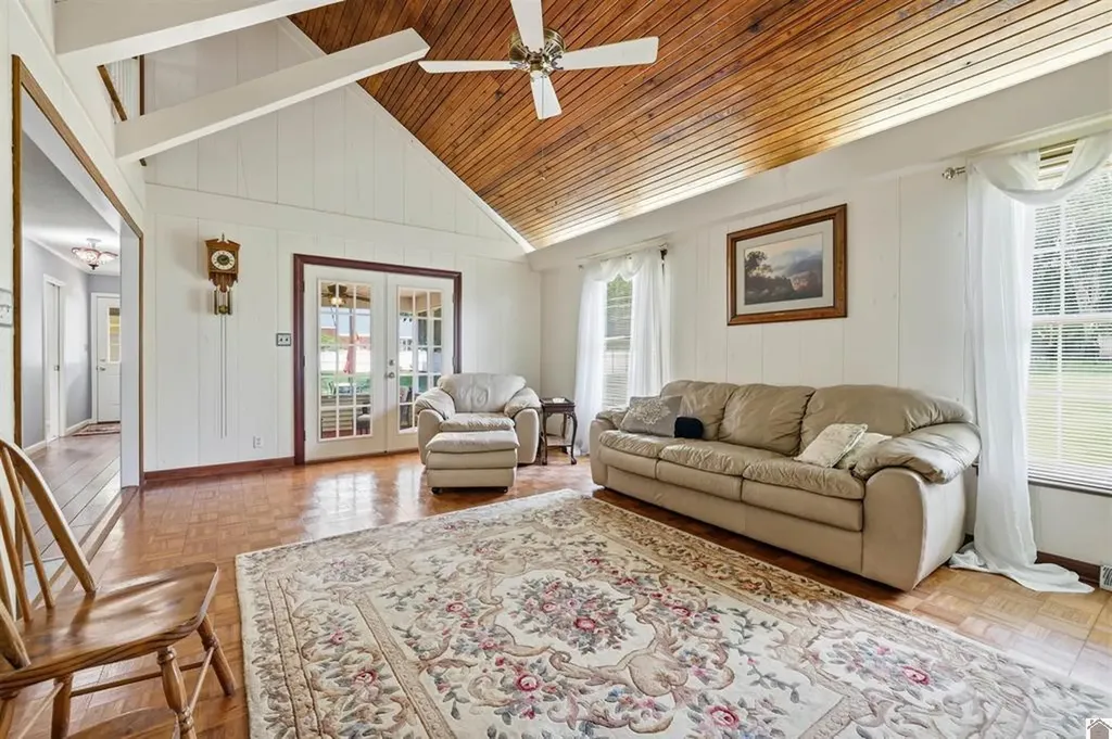 1524 Bellemeade Drive Mayfield KY 42066