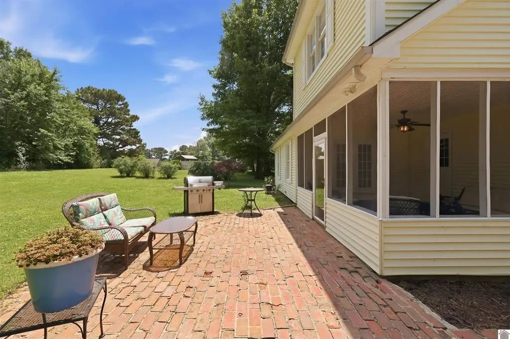 1524 Bellemeade Drive Mayfield KY 42066
