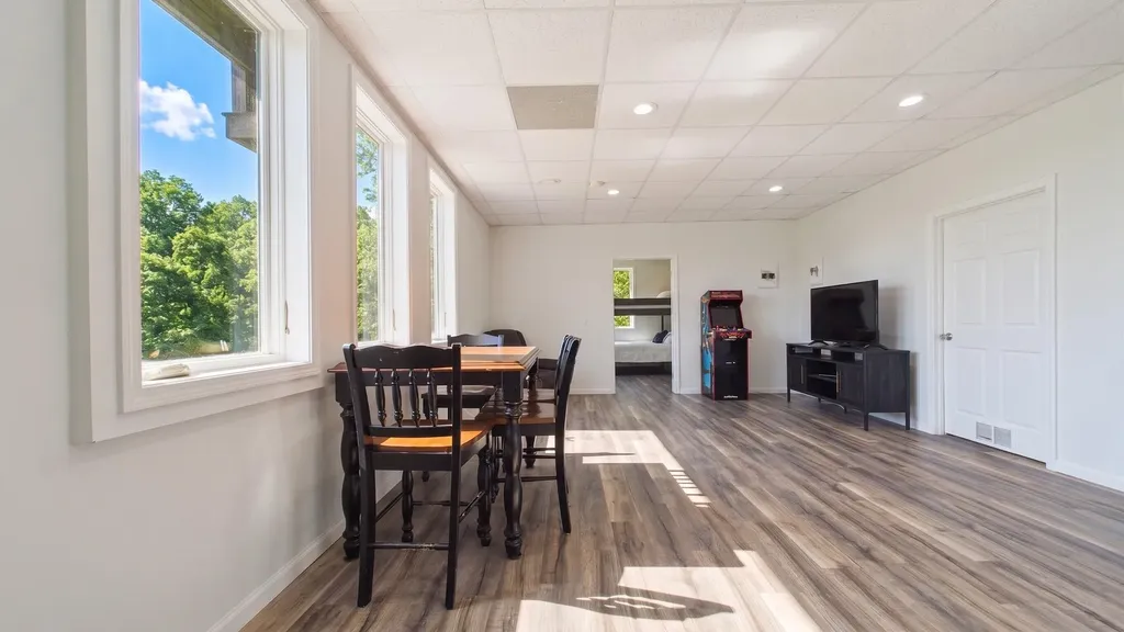 346 Deer Run Road Eddyville KY 42038