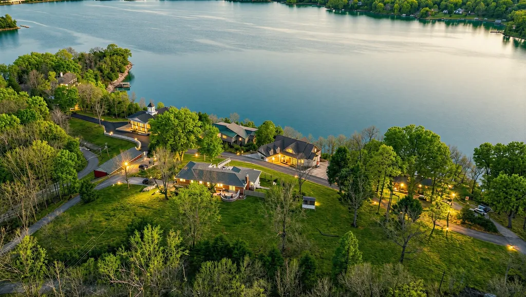 346 Deer Run Road Eddyville KY 42038