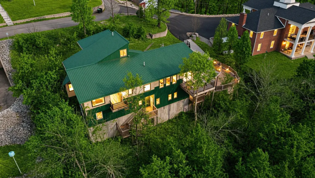 346 Deer Run Road Eddyville KY 42038