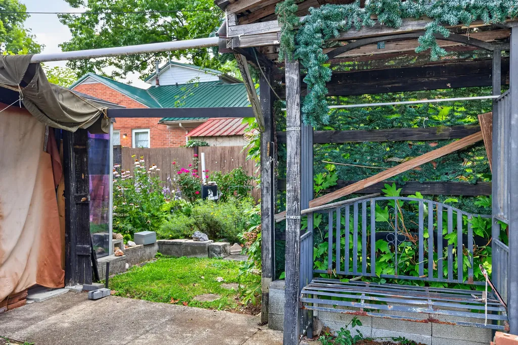236 Garrett Avenue Lexington KY 40504