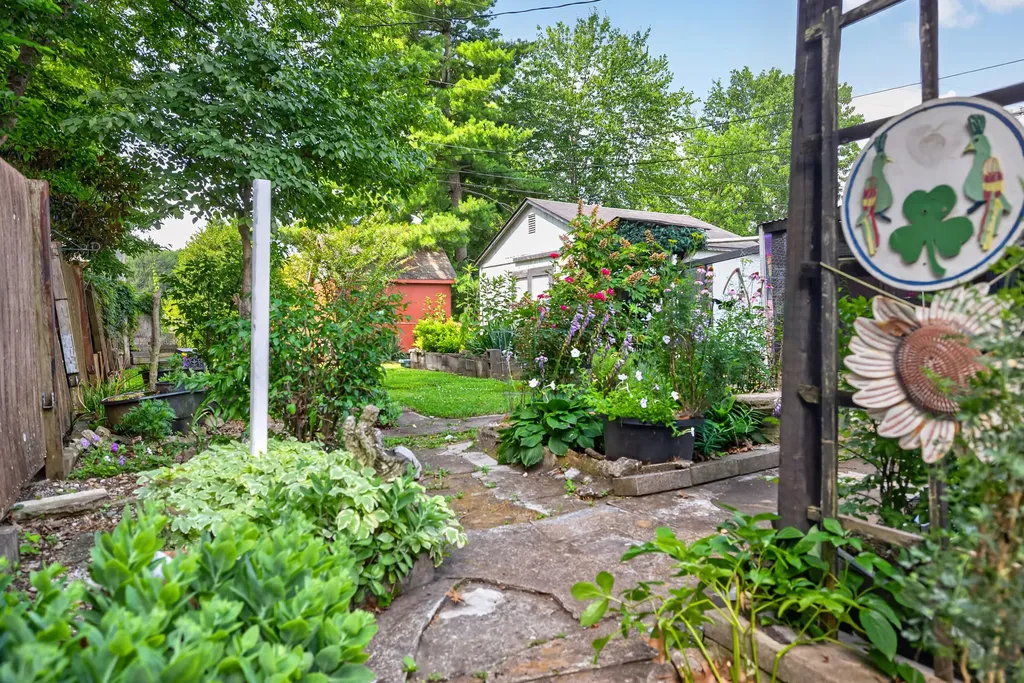 236 Garrett Avenue Lexington KY 40504