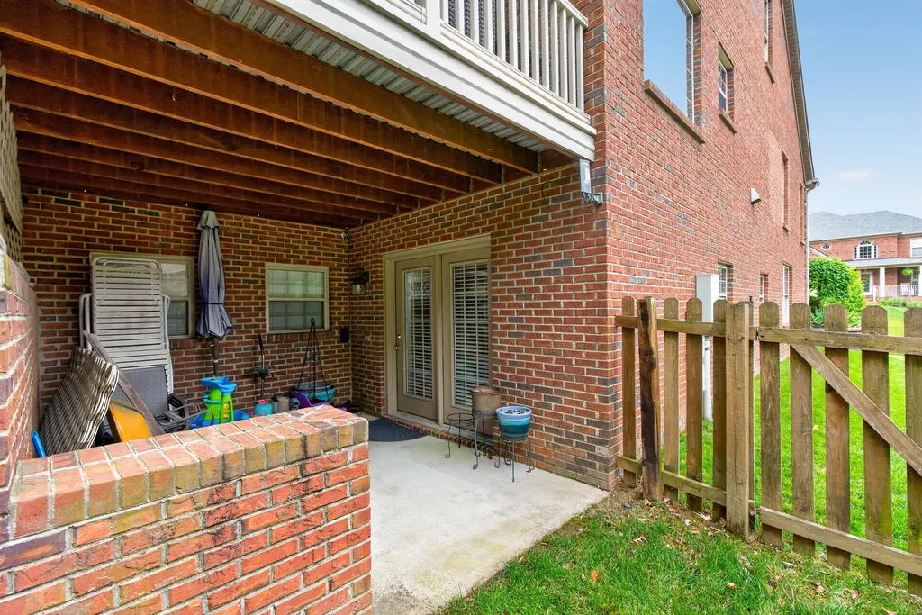 3348 Malone Drive Lexington KY 40513