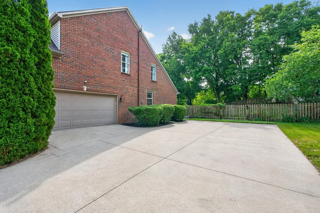 3348 Malone Drive Lexington KY 40513