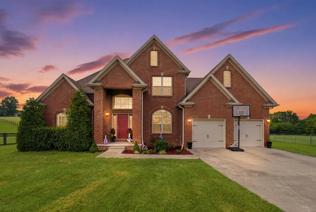 1065 Running Brook Drive Lawrenceburg KY 40342