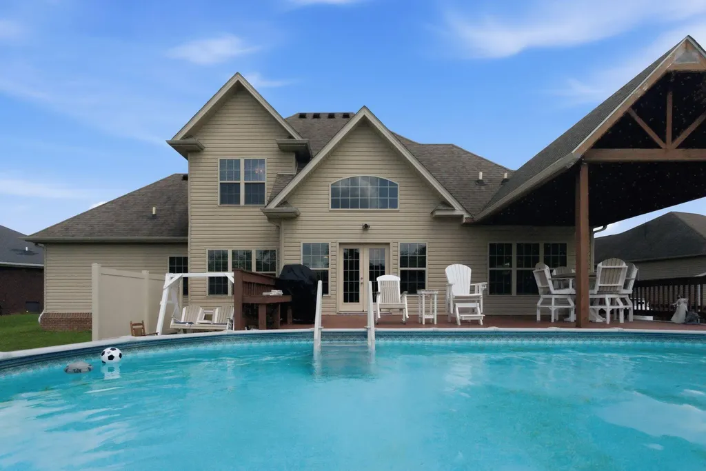 1065 Running Brook Drive Lawrenceburg KY 40342
