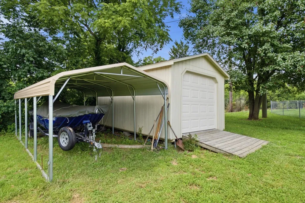 1065 Running Brook Drive Lawrenceburg KY 40342