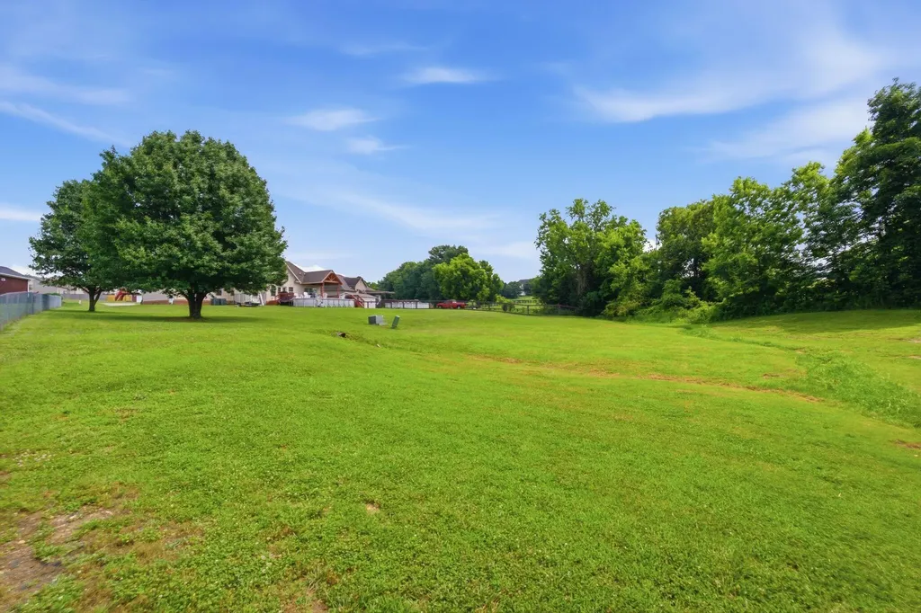 1065 Running Brook Drive Lawrenceburg KY 40342