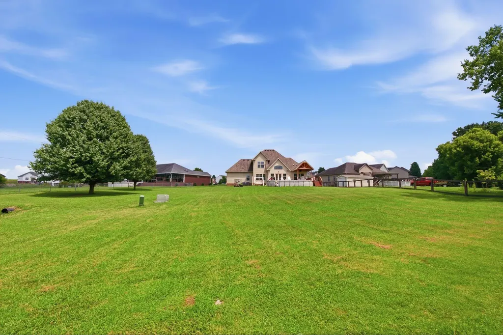 1065 Running Brook Drive Lawrenceburg KY 40342