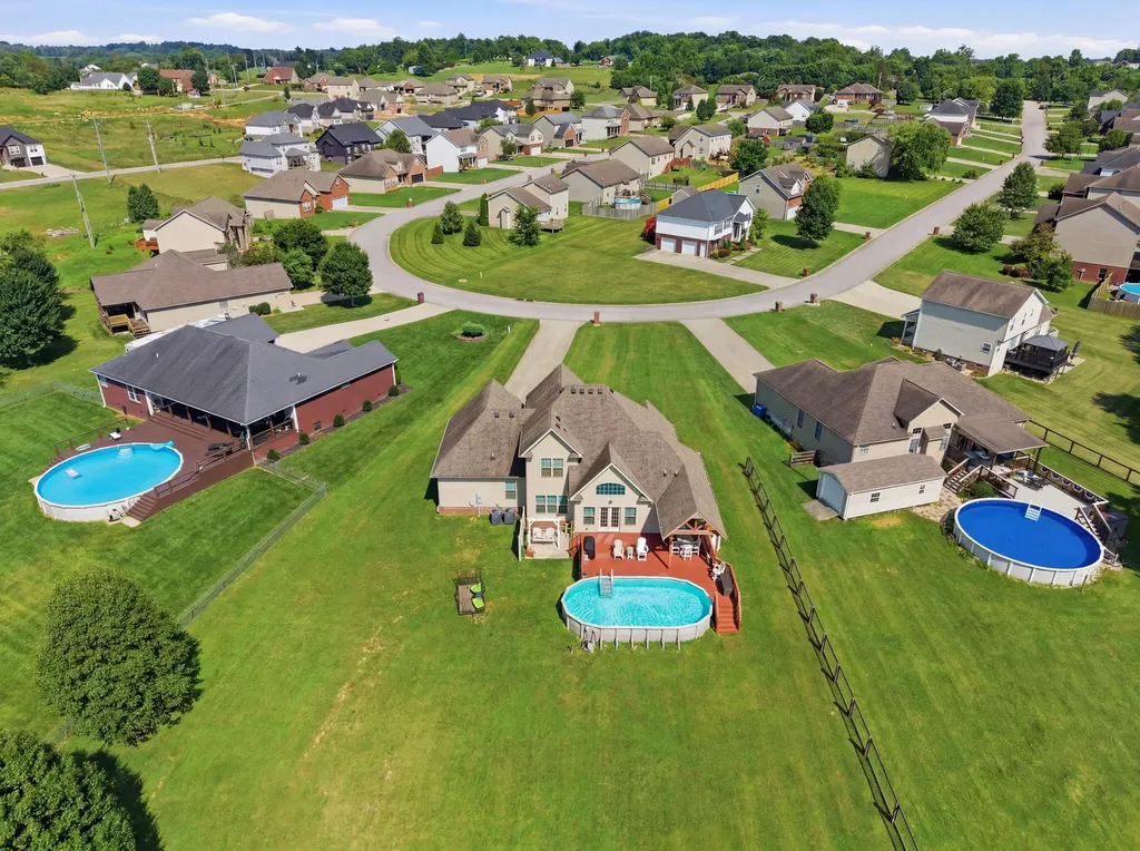 1065 Running Brook Drive Lawrenceburg KY 40342