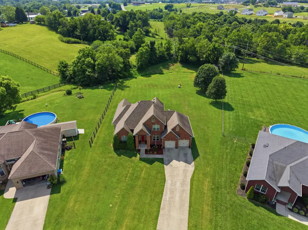 1065 Running Brook Drive Lawrenceburg KY 40342