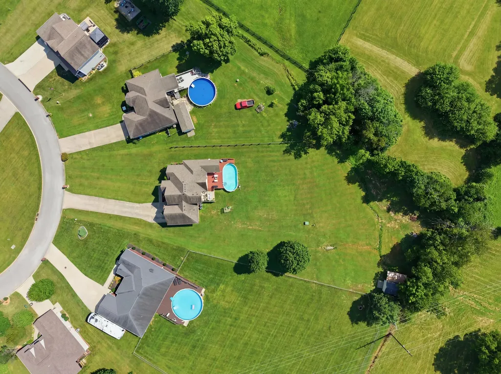 1065 Running Brook Drive Lawrenceburg KY 40342