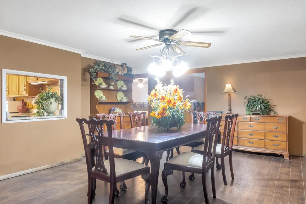 38 Elmhurst Lane Murray KY 42071