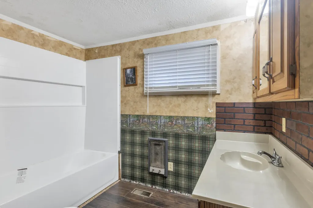 38 Elmhurst Lane Murray KY 42071