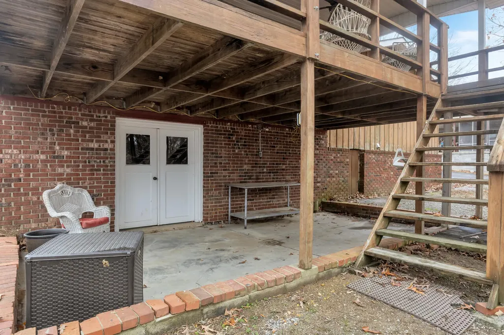 38 Elmhurst Lane Murray KY 42071