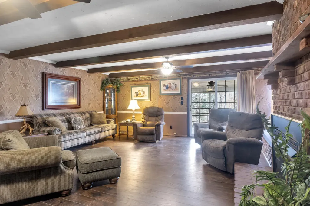 38 Elmhurst Lane Murray KY 42071