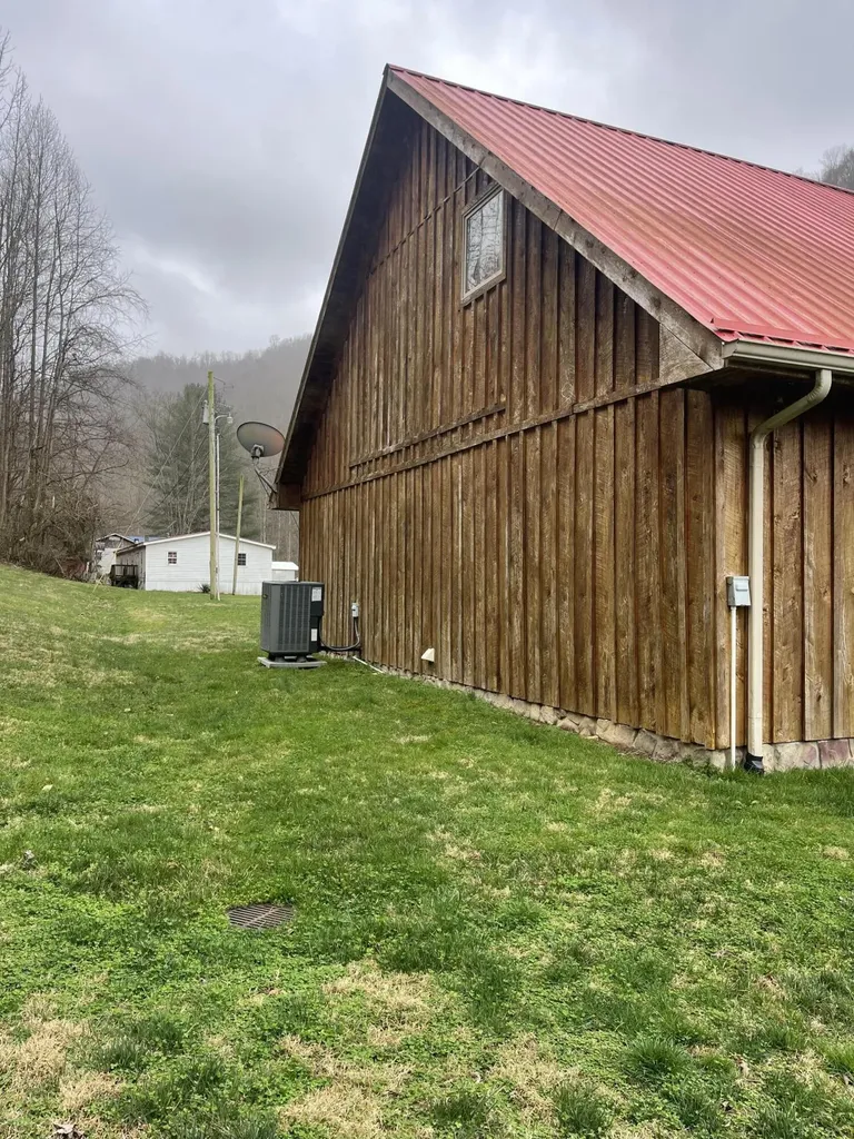 143 Trace Branch Road Walker KY 40997