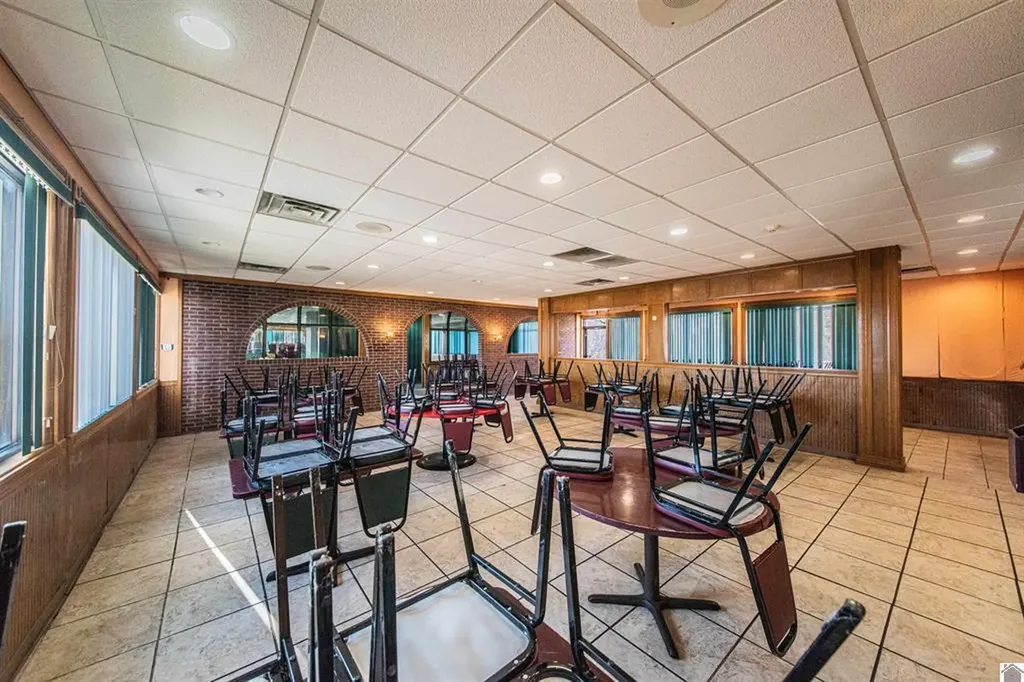 708 Complex Drive Grand Rivers KY 42045